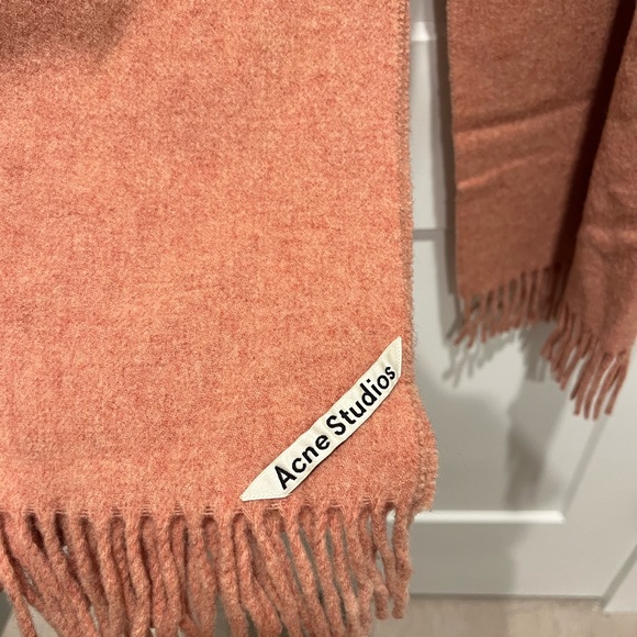 Acne Studios Fringe Wool Scarf in Pink Melange - Picture 2 of 4
